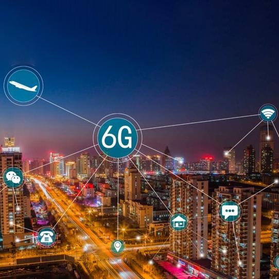 计算器盲打女子展示超快手速